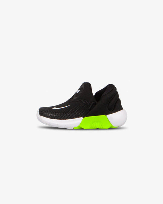 Nike Swoosh Go Black / White / Volt BT